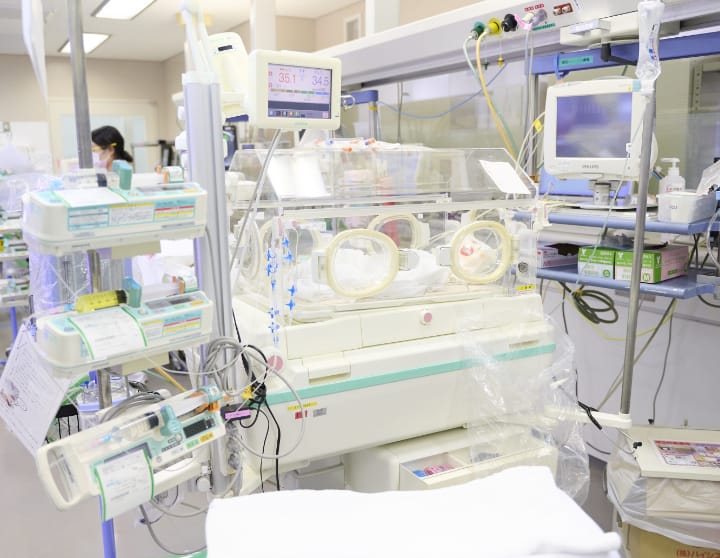 新生児集中治療室（NICU）のイメージ画像